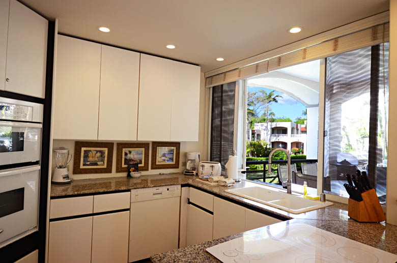 The Palms at Wailea Unit 901 Kitchen Vacation Rental by Owner